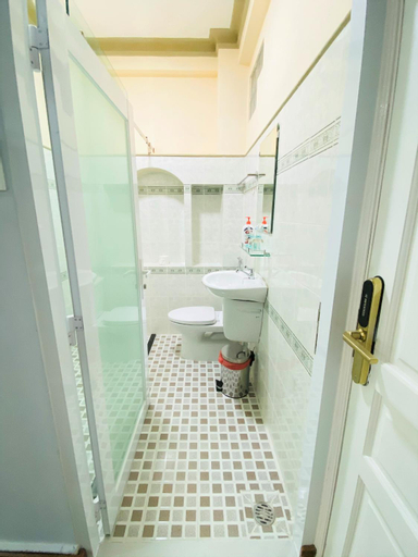 Bathroom 7
