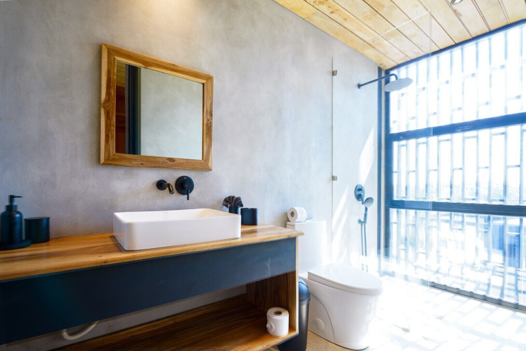 Bathroom 3, Shadow Sands Villa