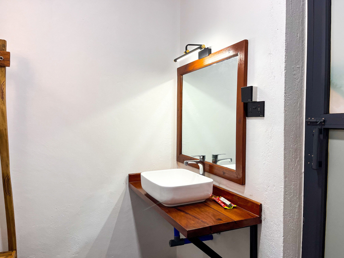 Bathroom 4, Njiro Climax, Arusha Urban