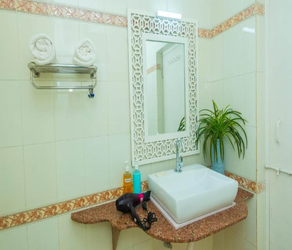 Bathroom, Lillywoods NV beach Resort, North Goa