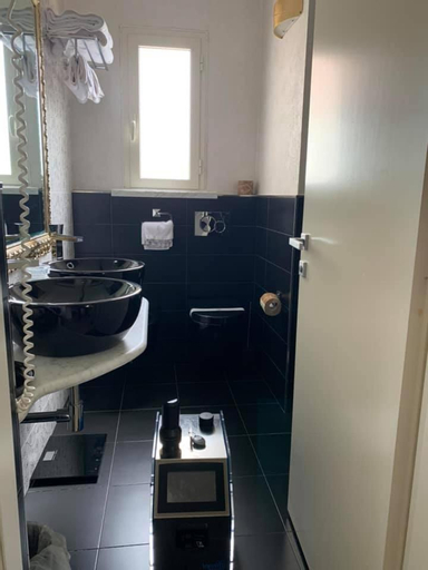 Bathroom 17