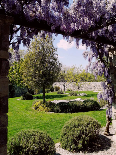 Others 3, House Wisteria, Miren-Kostanjevica
