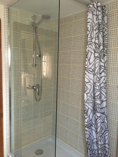 Bathroom 3, Le Petit Cocon, Bas-Rhin