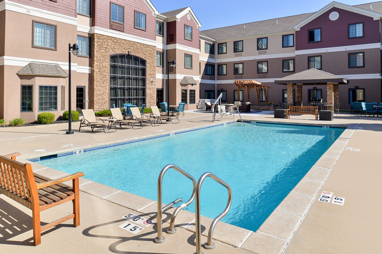 Sport & Beauty 2, Staybridge Suites O'FALLON CHESTERFIELD, Saint Charles