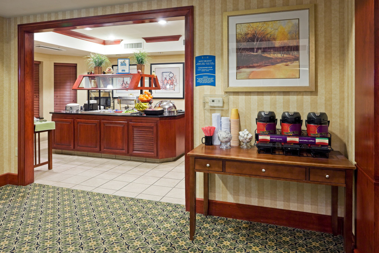 Food & Drinks 3, Staybridge Suites CRANBURY-SOUTH BRUNSWICK, Middlesex