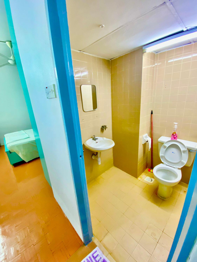 Bathroom 4, Batu Ferringhi Apartments, Penang Island