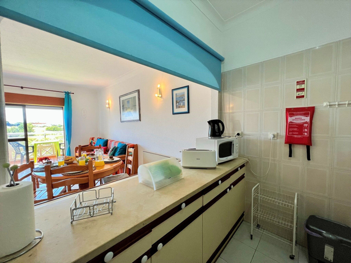Food & Drinks 5, Albufeira Classic 1 With Pool by Homing, Albufeira