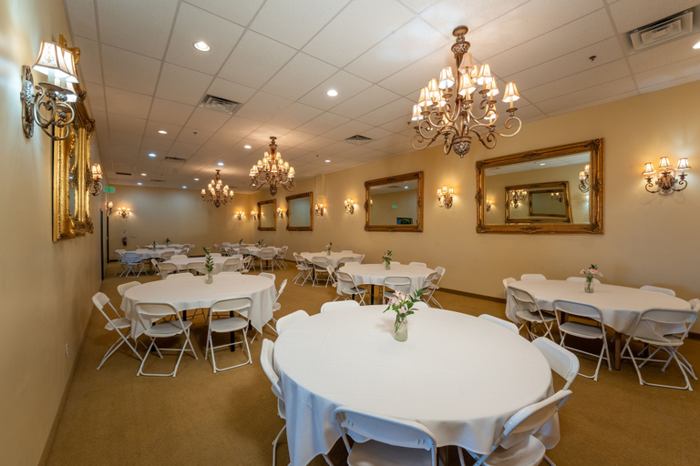 Food & Drinks 5, Silverland Inn and Suites, Storey