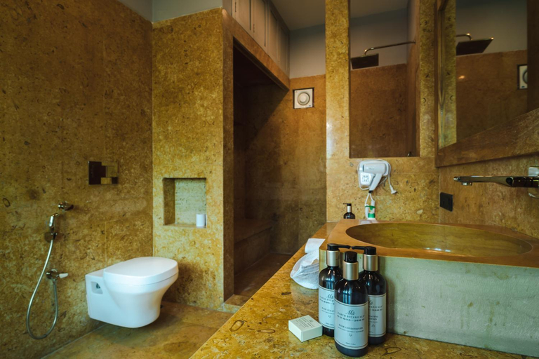 Bathroom 4, Grand Khalifa, Jaisalmer