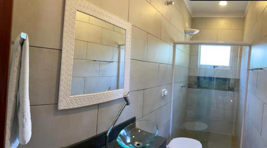 Bathroom 5, TBS Prime Suites, São Sebastião