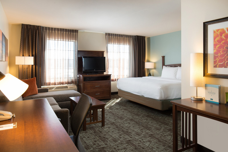 Staybridge Suites Chandler Room Type - 1 King Bed Studio Suite Mobil Access Tub