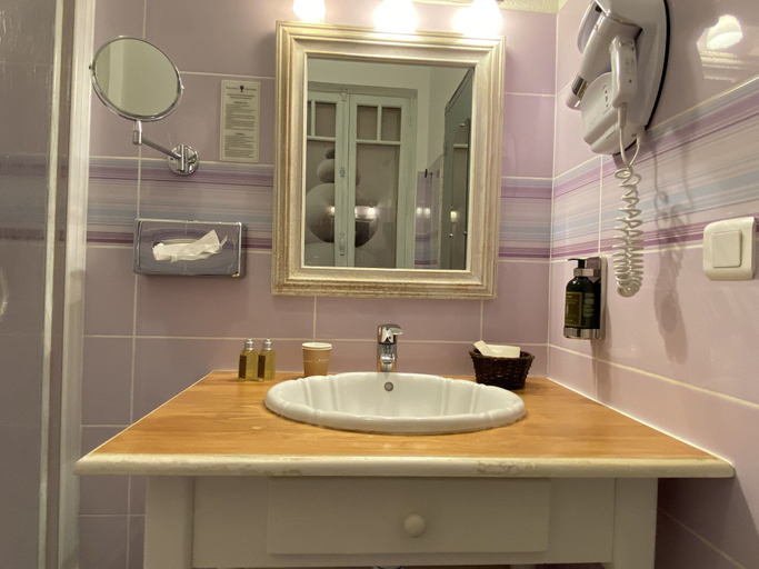 Bathroom 5, Hôtel Le Colombier, Alpes-de-Haute-Provence