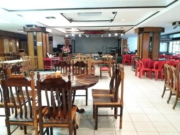 Food & Drinks 5, Hotel Petchkasem Grand, Muang Surin