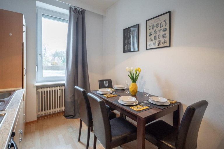 Others 4, Beautiful Apartment 2 BR & Cosy Kitchen +Parking, Hamburg
