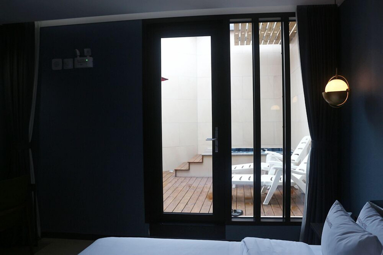 Others 5, Idun Hotel, Wanju