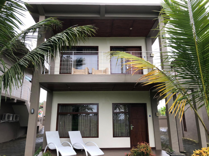 Exterior 15