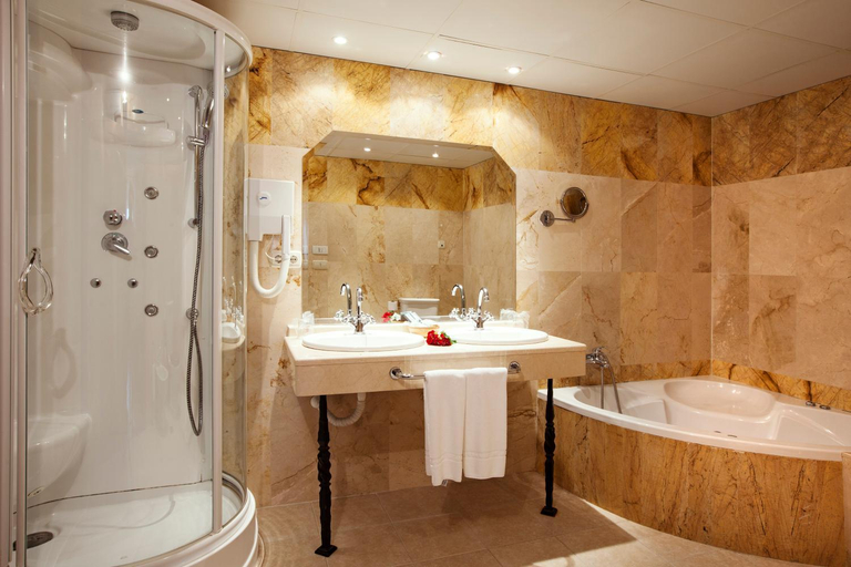 Bathroom 5, Finca Eslava, Málaga