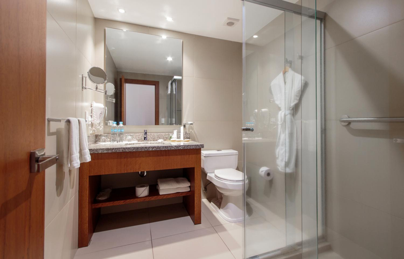 Bathroom, ZEN Hotel, Quito