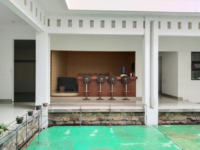 Sport & Beauty 2, Twin Guest House Grand Wisata, Bekasi