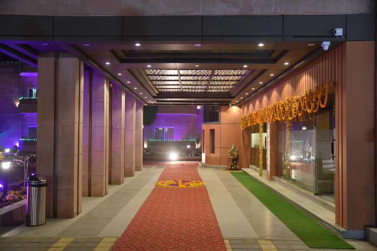 Public Area 2, The River Front Resort, Satna