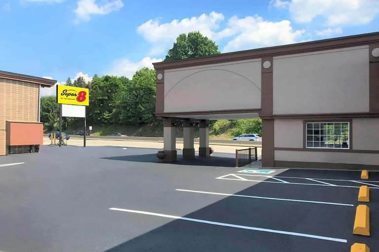 Exterior & Views 2, Super 8 by Wyndham Greensburg, Westmoreland