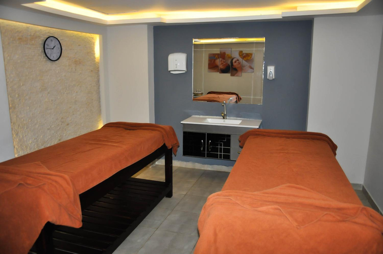 Bedroom 3, Gravity Hotel & Aqua Park Sahl Hasheesh, Safaja