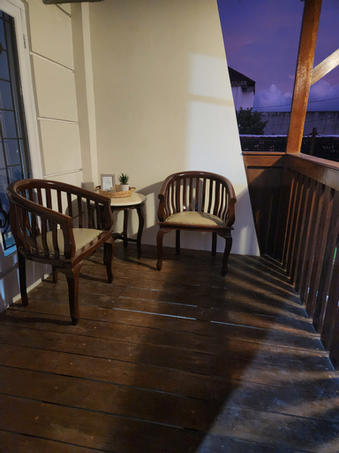 Exterior & Views 4, Inez Homestay, Yogyakarta