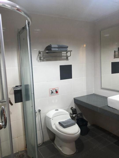 Bathroom 4, TD Mutiara Hotel, Semporna