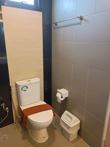 Bathroom 5, The Vita Plus Hotel, Hat Yai