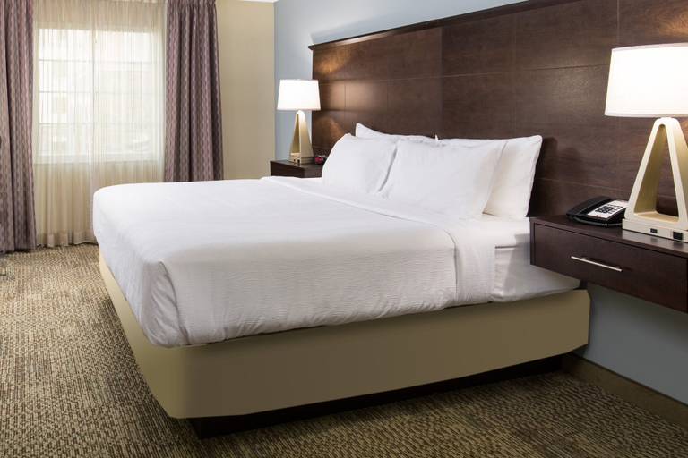 Staybridge Suites Chandler Room Type - 1 King Bed 1 Bdrm Suite Mobil Access Tub