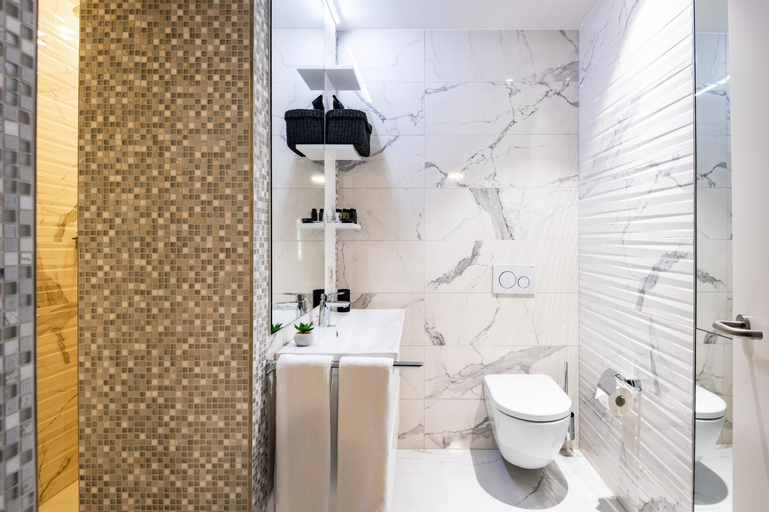 Bathroom 5