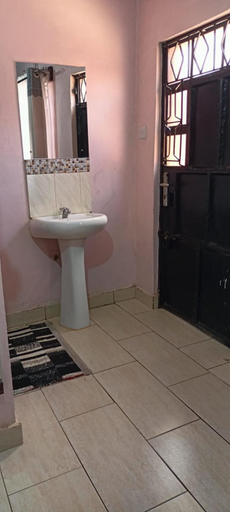Bathroom 3, Sunview Lodge & Restaurant, Kibwezi West