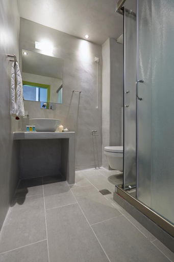Bathroom 3, Studios Marios, South Aegean