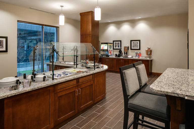Food & Drinks 2, Staybridge Suites DES MOINES DOWNTOWN, Polk