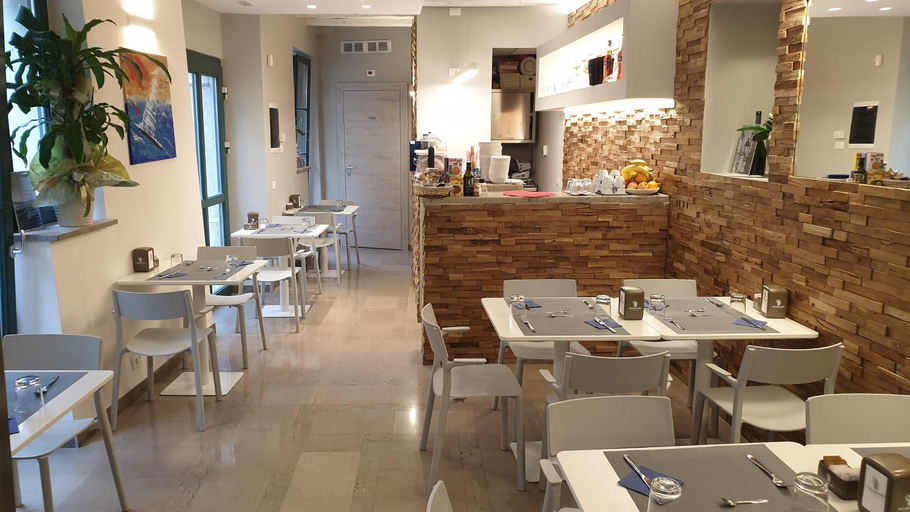 Food & Drinks 5, Hotel Mura 5&7, Trieste