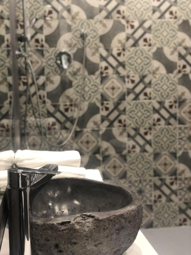 Bathroom 4, Sunset Bed And Breakfast, Napoli
