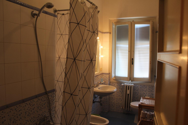 Bathroom 5, Hotel Dali, Florence