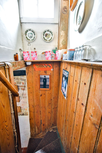 Others 5, The Captains Cottage, East Sussex