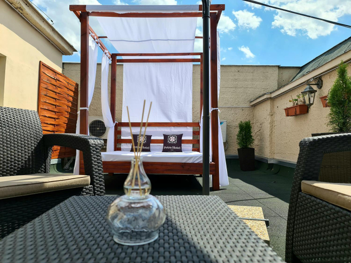 Others 3, Petra Hotel, Nyíregyháza