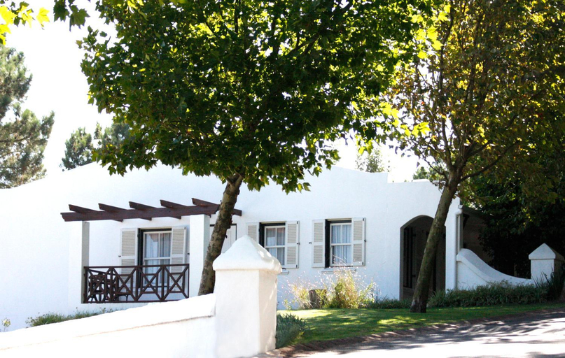 Entrance 5, Zevenwacht Cottages, City of Cape Town