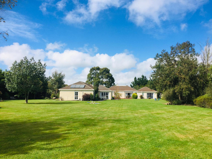 Others 2, 64 Mandalea B&B, Waimakariri