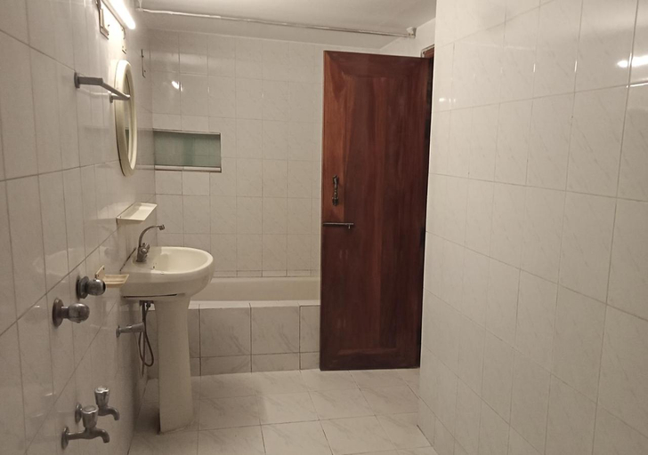 Bathroom 3, Jatra Flagship Rajshahi City Centre, Rajshahi