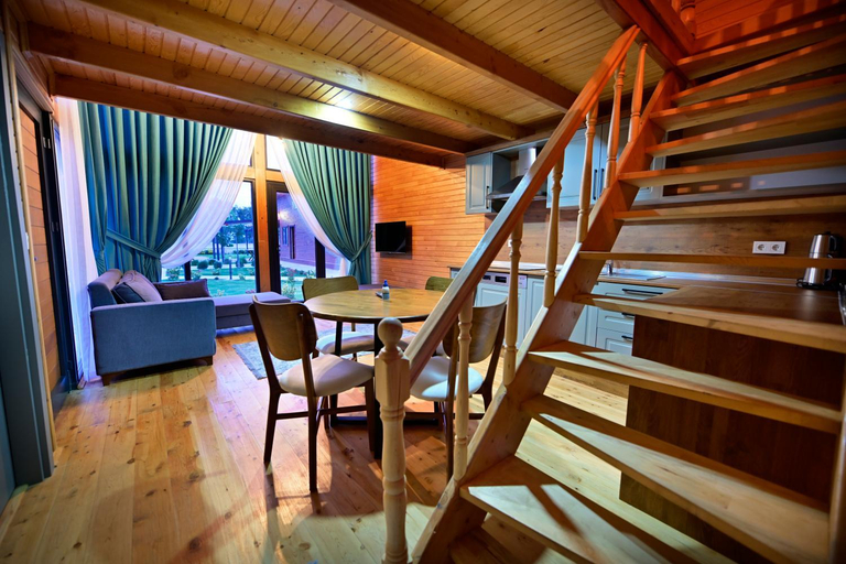 Facilities 1, Villa d'Mare, Kale