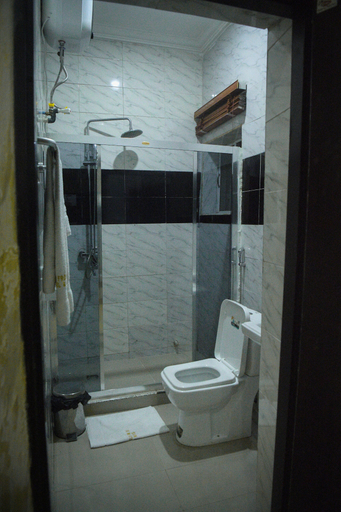 Bathroom, UG Wils Hotels and Suites, Calabar