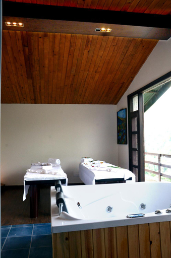 Bathroom 4, Woodsmoke Retreat, Shimla