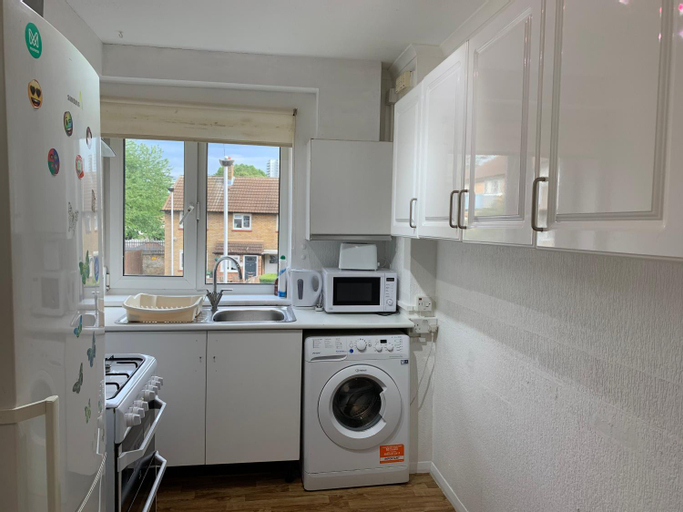 Spacious London Excel 2 bedrooms, Separate Reception, Kitchen, Full Apartment, London