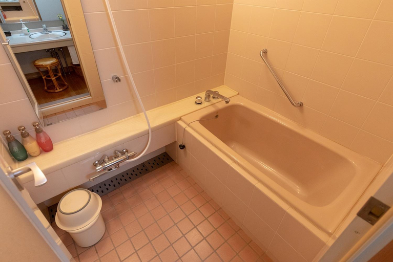 Bathroom 1, Sansuikan Kinryu, Hamamatsu