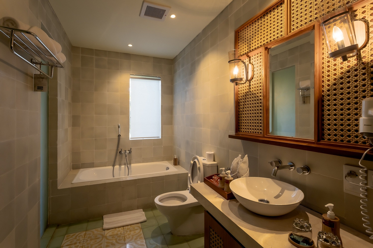 Bathroom 15