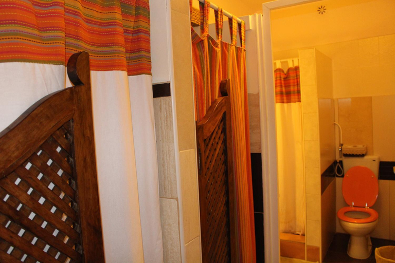 Bathroom 4, Olive Hostel Lagos, Lagos