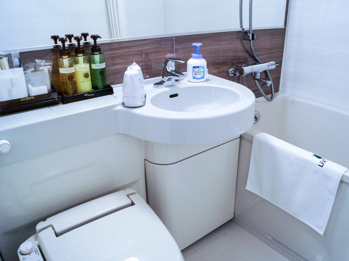 Bathroom 8
